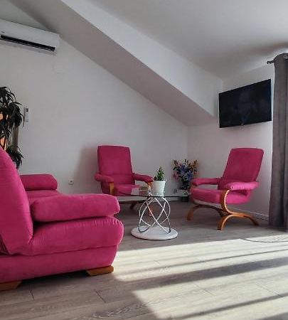 Apartman Leona Kastela Bagian luar foto
