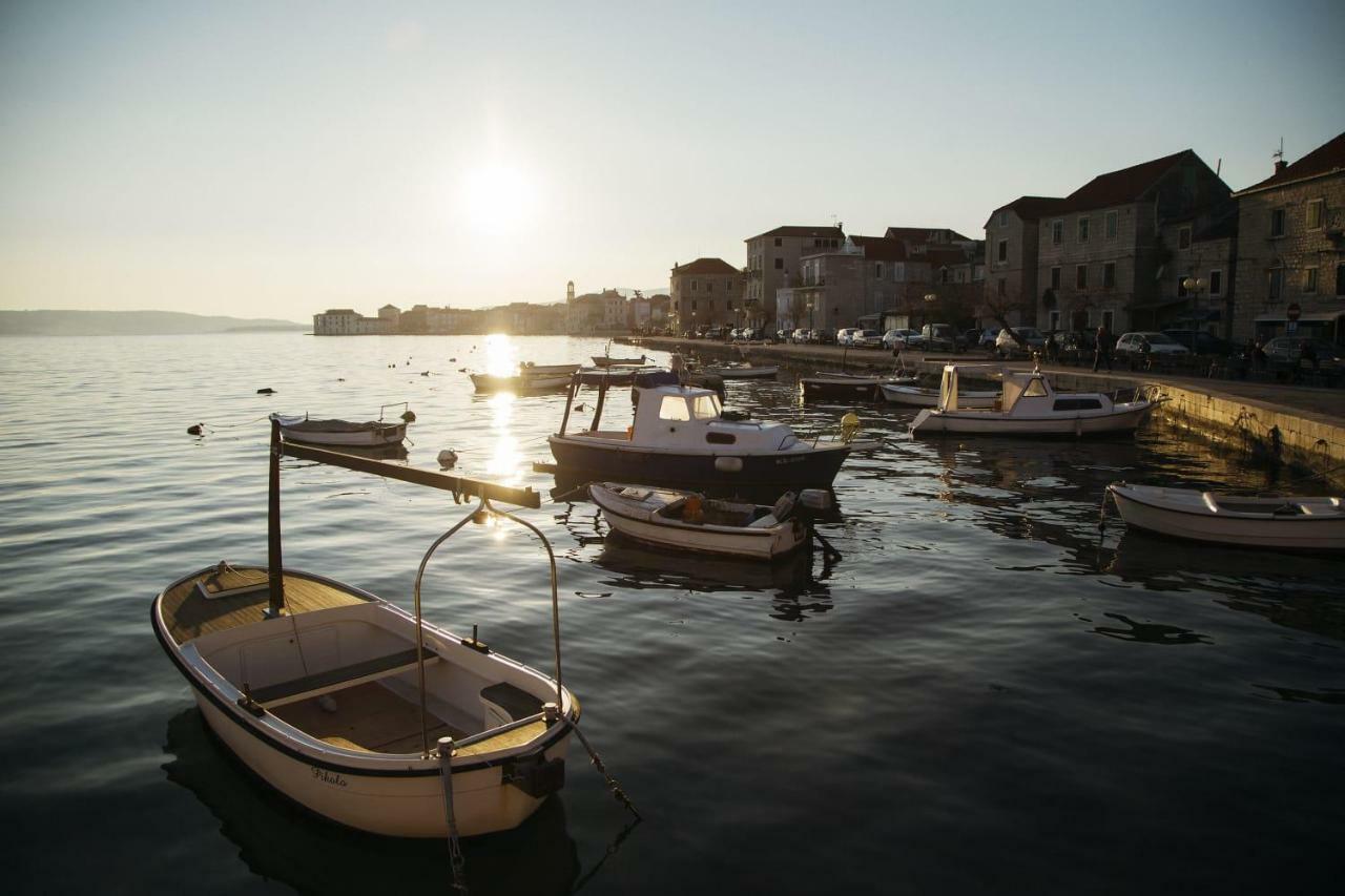 Apartman Leona Kastela Bagian luar foto